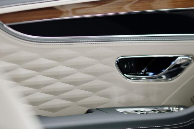 Interieur_bentley-tease-sa-nouvelle-flying-spur_1