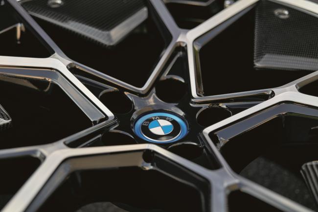 Des roues en aluminium produites de manière durable, c'est possible selon BMW.