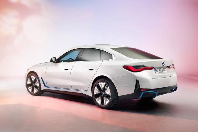 Exterieur_bmw-i4-jusqu-a-530-ch-et-590-km-d-autonomie_3