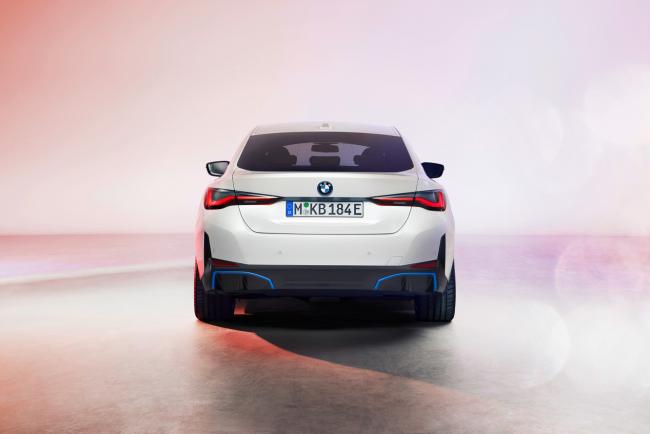 Exterieur_bmw-i4-jusqu-a-530-ch-et-590-km-d-autonomie_4