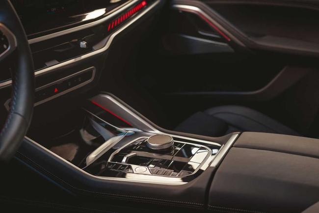 Interieur_bmw-x6-m60i-xdrive-la-plus-puissante-de-x_0