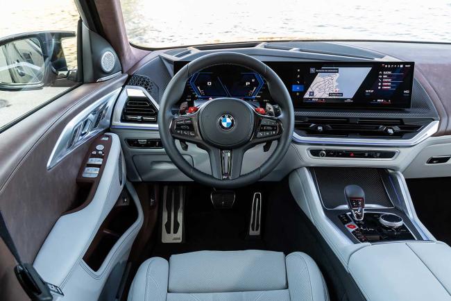 Interieur_bmw-xm-50e-une-entree-dans-l-univers-xm_0