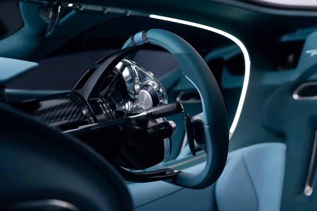 Interieur_bugatti-tourbillon-la-tempete-de-1800-chevaux_0