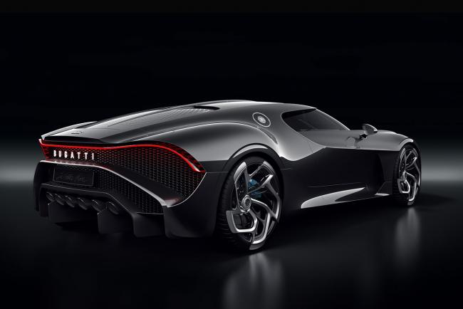 Exterieur_bugatti-voiture-noire-a-vous-pour-11-millions-d-euros-ht_0