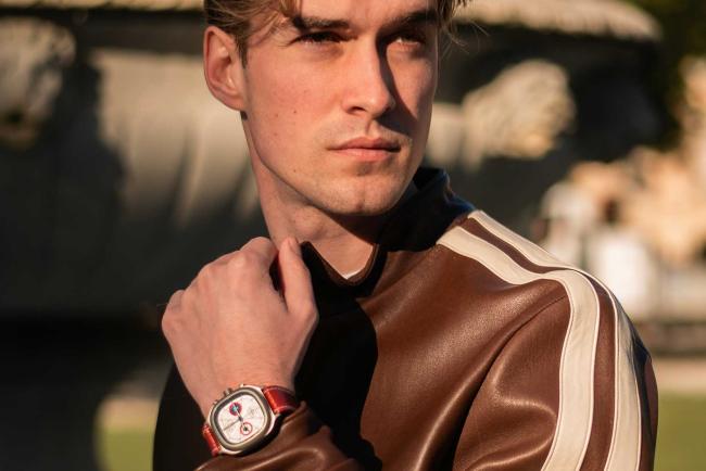 Exterieur_chapal-x-kelton-le-cuir-cause-a-l-acier-pour-une-montre-pas-comme-les-autres_1