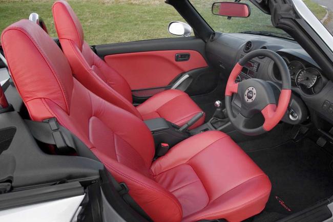 Interieur_daihatsu-copen-tout-rikiki-mais-maous-costaud-plaisir_0