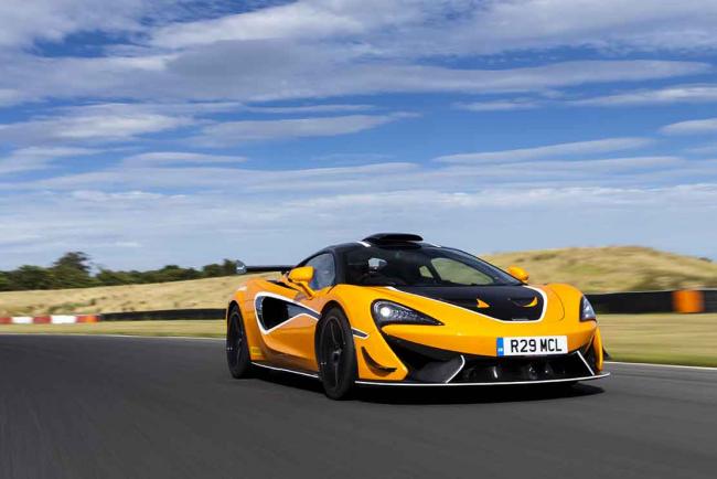 Exterieur_de-la-mclaren-570s-gt4-a-la-620r-il-y-a-un-pack-r-a-30k_1