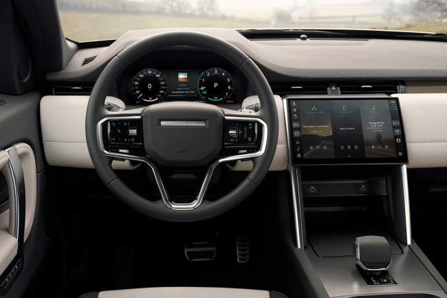 Interieur_discovery-sport-des-technologies-dernier-cri-pour-revenir-dans-le-coup_0