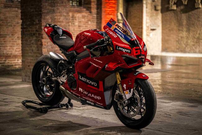 Exterieur_ducati-panigale-v4-bagnaia-et-panigale-v4-bautista-il-y-en-aura-260_2