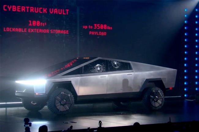 Exterieur_elon-musk-se-ridiculise-avec-son-tesla-cybertruck-blinde-ou-pas_1