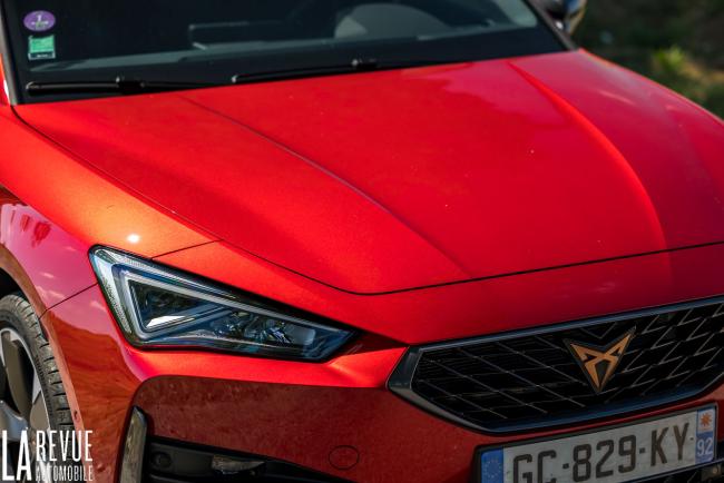 Exterieur_essai-cupra-leon-e-hybrid-204-ch-l-essence-de-cupra-est-elle-preservee_1