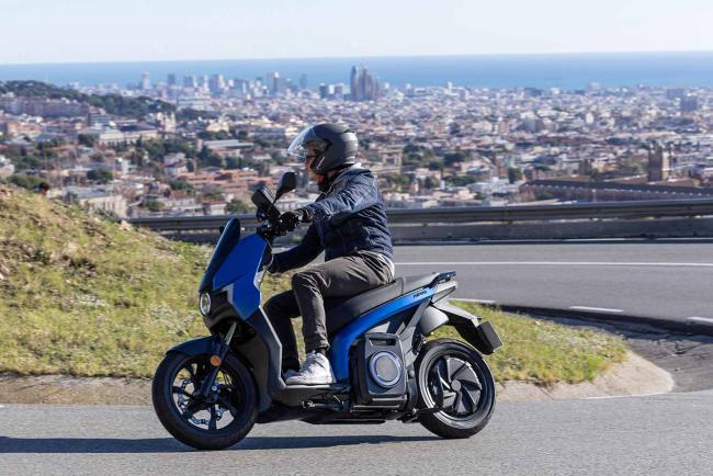 Exterieur_essai-seat-mo-125-performance-la-petite-revolution-venue-d-espagne_2