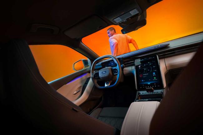 Interieur_ford-capri-il-disait-pourtant-que-c-etait-fini_0