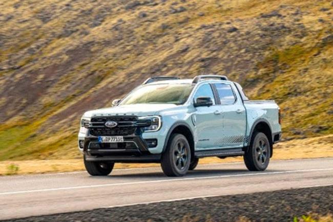 Exterieur_ford-ranger-phev-electrochoc-sur-chantier_1