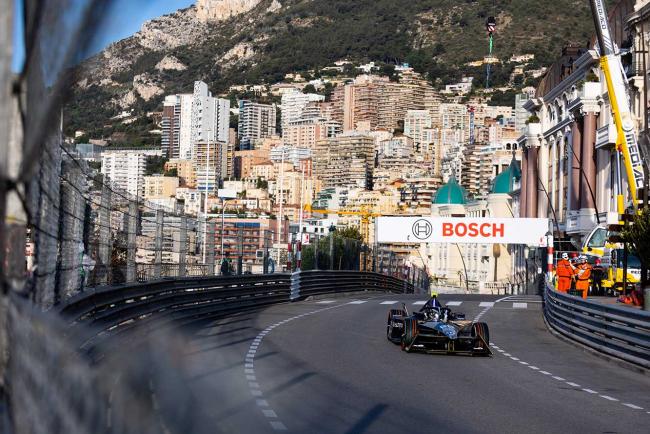 Exterieur_formula-e-la-folle-remontee-de-jean-eric-vergne-a-monaco_2