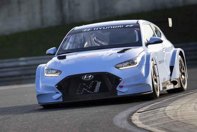 Exterieur_hyundai-veloster-n-etcr-la-voiture-electrique-version-course_2