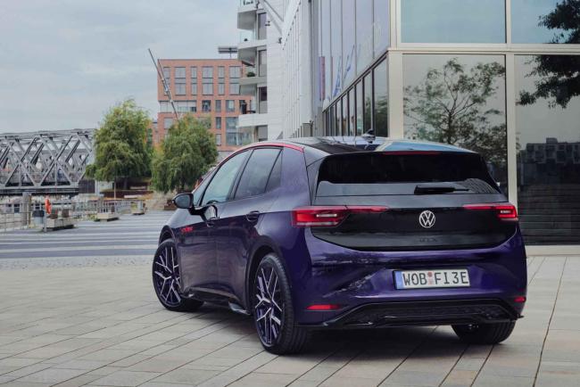 Exterieur_id-3-gtx-fire-ice-quand-la-golf-de-vos-souvenirs-part-en-stage-electrique_1