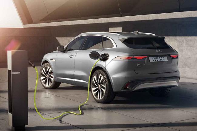 Exterieur_jaguar-f-pace-p400e-l-atout-majeur-du-millesime-2021-l-hybride-rechargeable_1