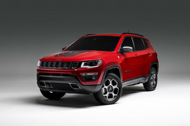 Exterieur_jeep-renegade-phev-et-compass-phev-le-moteur-hybride_0