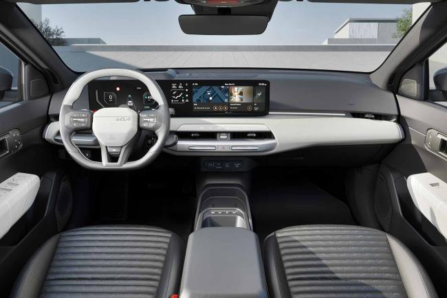 Interieur_kia-ev4-la-berline-electrique-debarque-a-189-par-mois_0