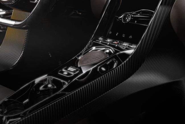 Interieur_koenigsegg-sadair-s-la-nouvelle-megacar-suedoise_1