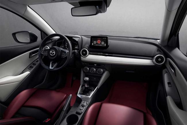 Interieur_la-mazda-2-se-fait-une-petite-beaute-pour-le-millesime-2022_0