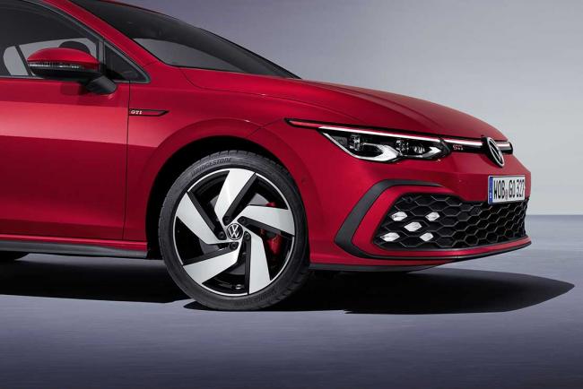 Exterieur_la-nouvelle-golf-gti-est-la-voici-les-points-cles_4