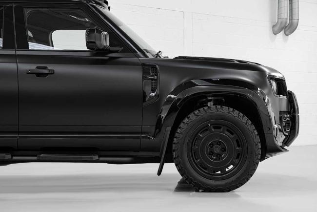 Exterieur_land-rover-defender-130-decouvrez-le-programme-ultime-de-urban-automotive_1