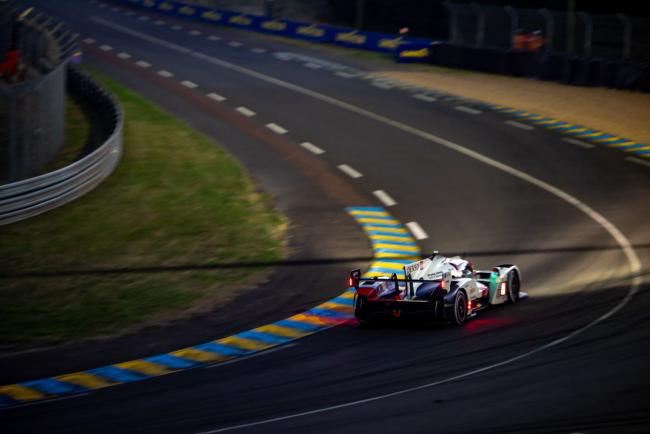 Exterieur_les-24h-du-mans-avec-toyota-un-cinquieme-sacre_2