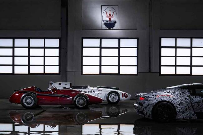 Exterieur_maserati-mc20-avec-une-signature-de-sir-stirling-moss_1