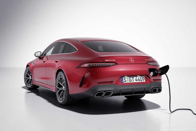 Exterieur_mercedes-amg-gt-coupe-4-portes-ouvrez-le-bal-des-commandes_0