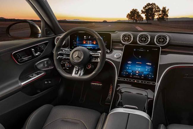 Interieur_mercedes-c-63-amg-s-e-performance-l-hybride-de-680-chevaux_0