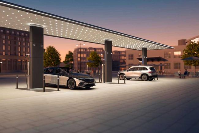 Exterieur_mercedes-va-construire-des-stations-de-recharge-rapide_1