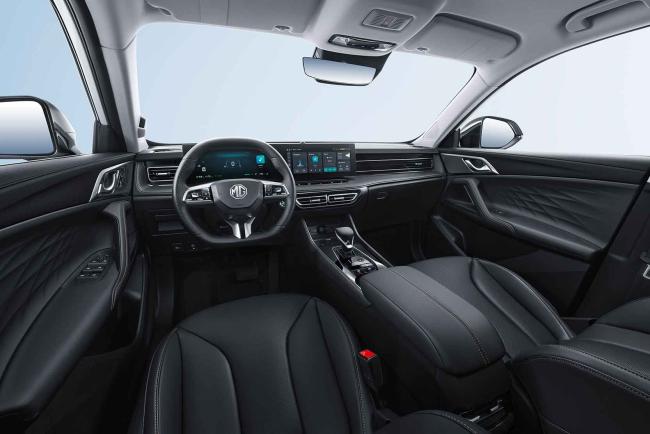 Interieur_mg-ehs-phev-des-tarifs-des-equipements-et-des-performances-qui-le-place-en-tete-de-liste_0