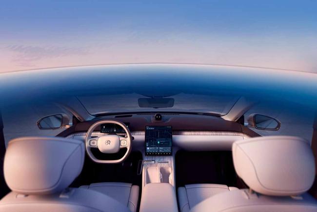 Interieur_nio-et7-150-kwh-la-chine-est-prete-pour-la-voiture-electrique-a-1000-km-d-autonomie_0