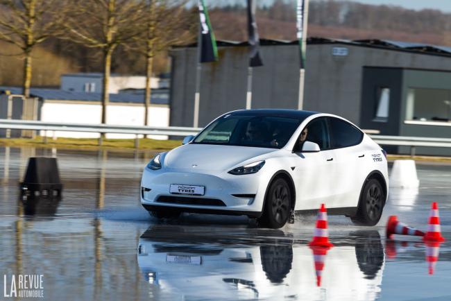 Exterieur_nokian-seasonproof-2-le-pneu-quatre-saisons-qui-n-a-pas-froid-aux-flancs_1