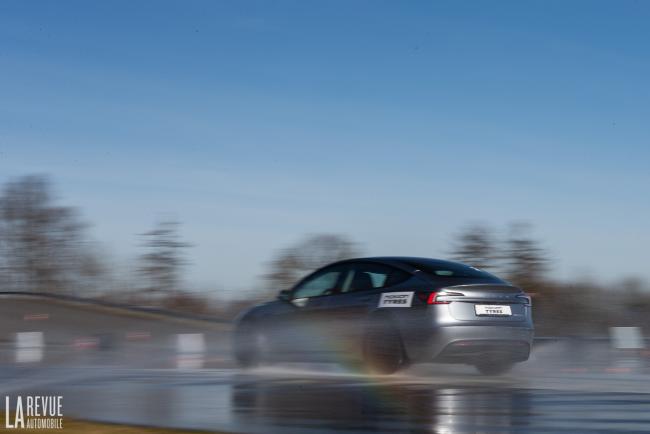 Exterieur_nokian-seasonproof-2-le-pneu-quatre-saisons-qui-n-a-pas-froid-aux-flancs_2