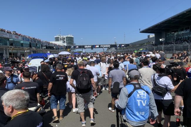 Exterieur_nous-etions-aux-24-heures-du-nuerburgring-en-mini-avec-bulldog-racing_5