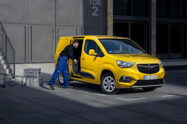 Exterieur_opel-combe-e-cargo-l-utilitaire-100-electrique_0