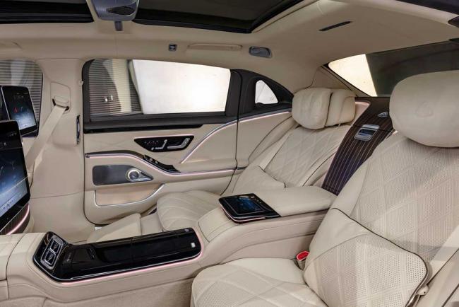 Exterieur_quelle-mercedes-maybach-classe-s-choisir-acheter-la-luxe-ou-l-hyper-luxe_2