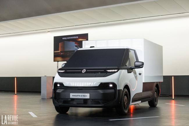 Exterieur_renault-goelette-e-tech-la-legende-redemarre-en-silence_1