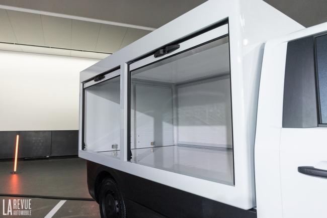 Exterieur_renault-goelette-e-tech-la-legende-redemarre-en-silence_2