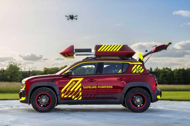 Exterieur_renault-vision-4rescue-une-4l-d-intervention_1