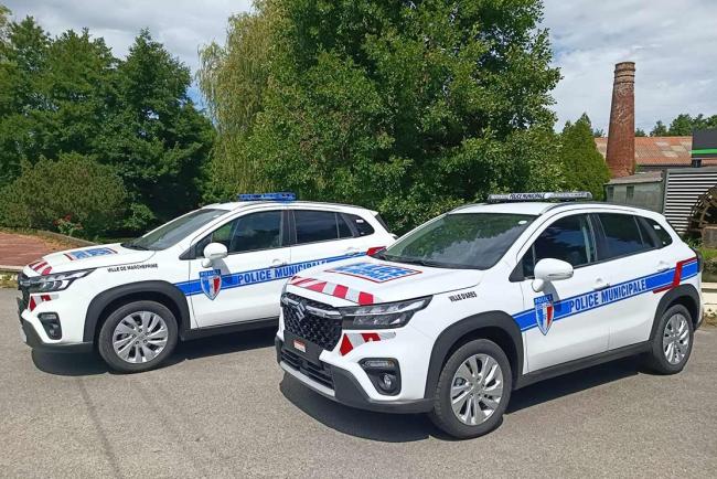 Exterieur_suzuki-s-cross-hybrid-police-municipale-l-ecolo-et-le-baton_1