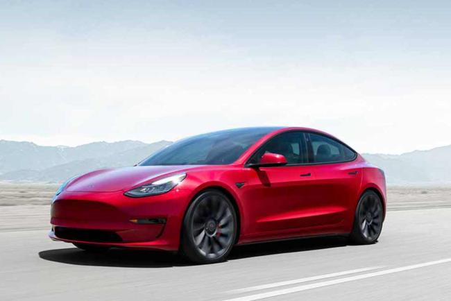 Exterieur_tesla-model-3-extra-longue-range-830-km-d-autonomie_1