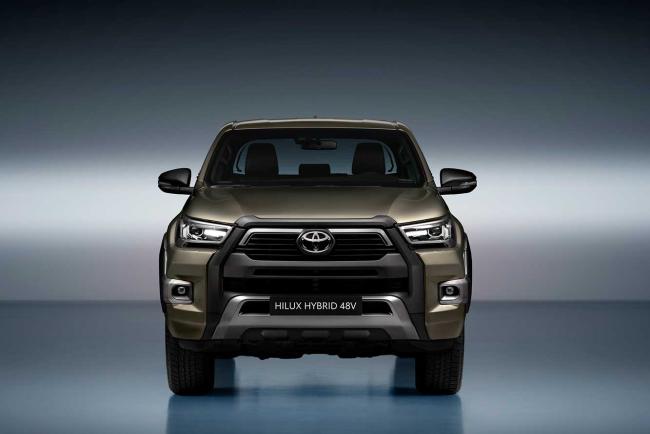 Exterieur_toyota-hilux-hybrid-48v-l-invincible-pick-up-entre-dans-une-ere-electrique_1