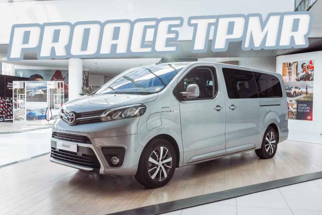 Exterieur_toyota-proace-tpmr-le-fauteuil-roulant-prend-un-virage-inattendu_0