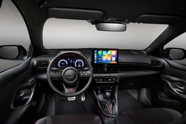 Interieur_toyota-yaris-hybrid-130_0