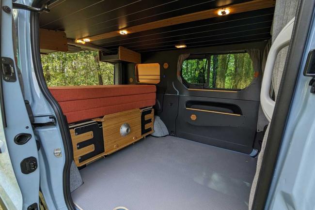 Exterieur_un-van-une-box-van-mania-un-van-amenage-en-camping-car_2