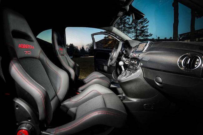 Interieur_une-toute-nouvelle-abarth-595-esseesse_0